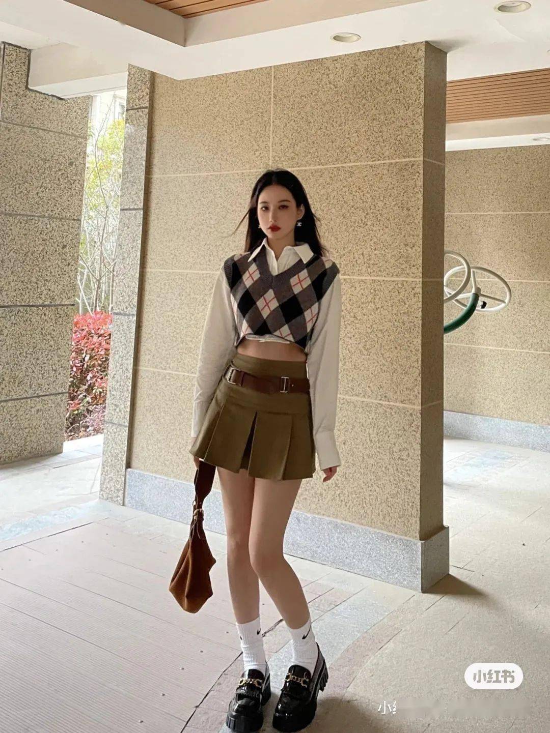 水手服 虞书欣、杨超越都在穿的水手服，究竟有多好看？