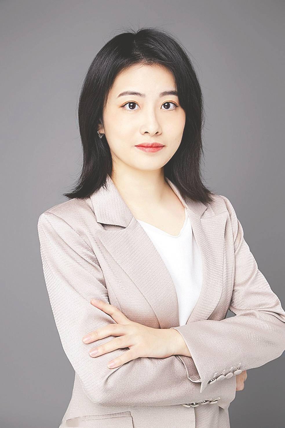 华安基金基金经理刘璇子做客每经app直播间新能源板块基本面仍然向好