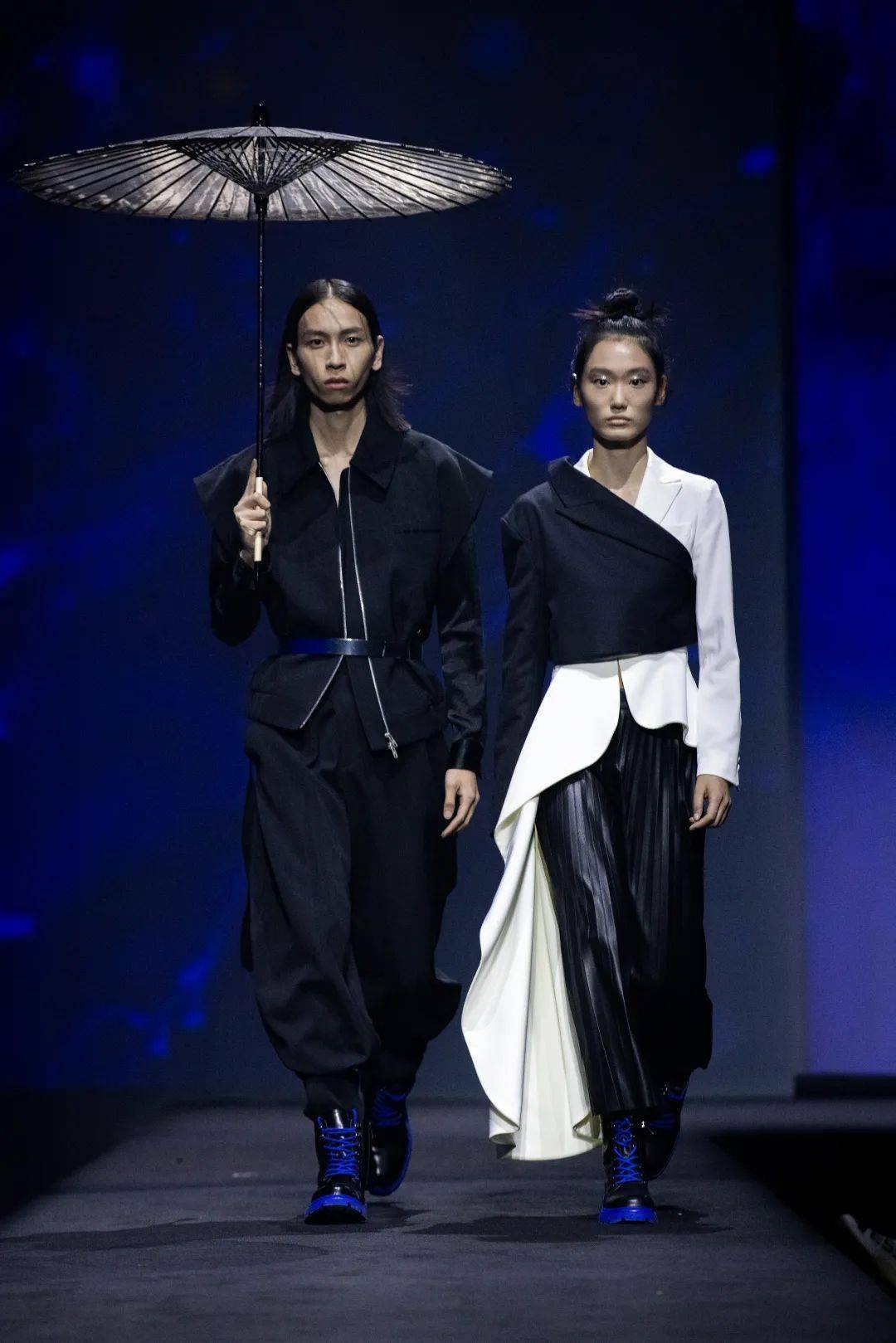 品牌 鞋王驭风逐梦，长跑者加速