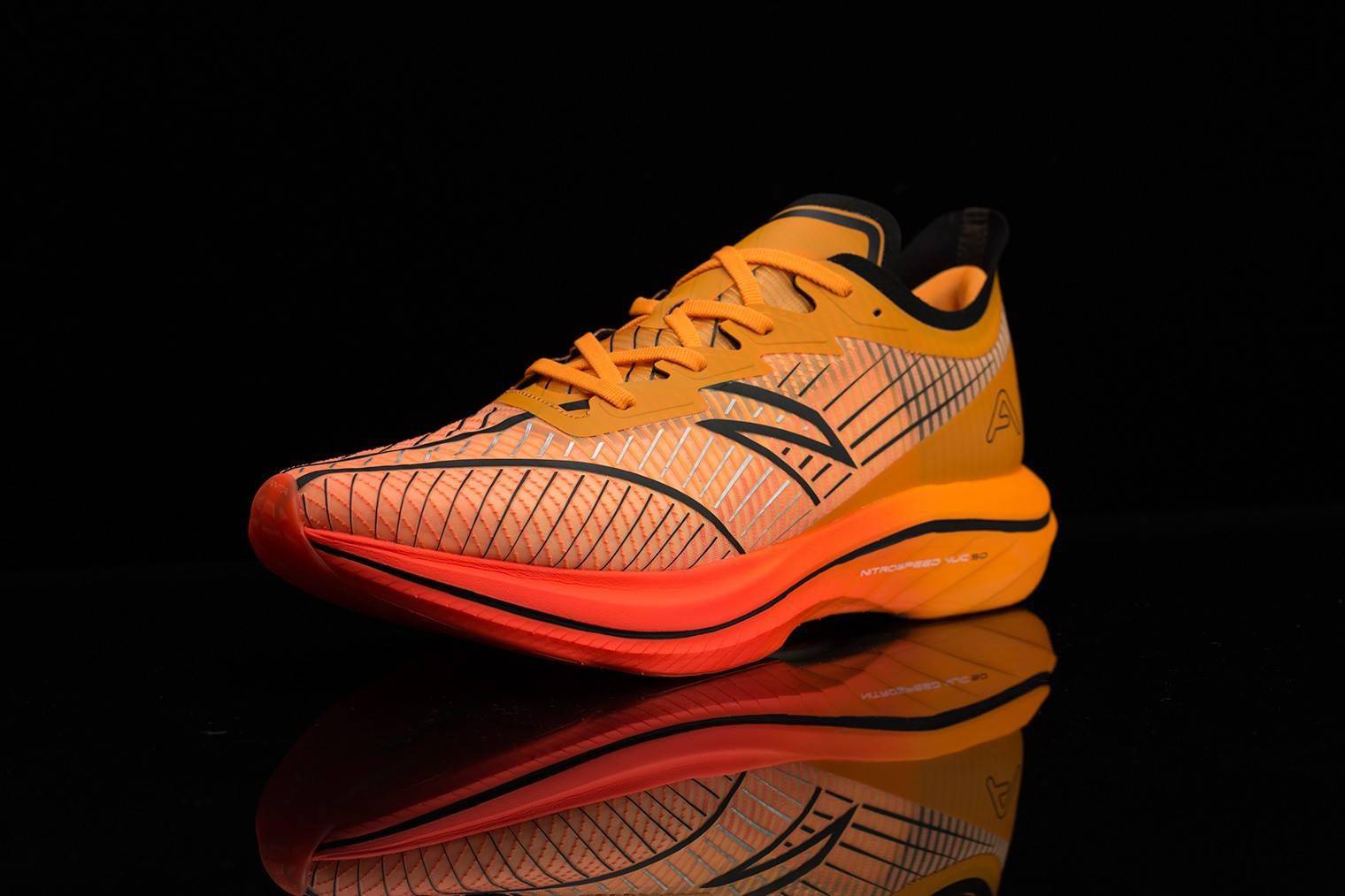 安踏c202 gt跑鞋_科技