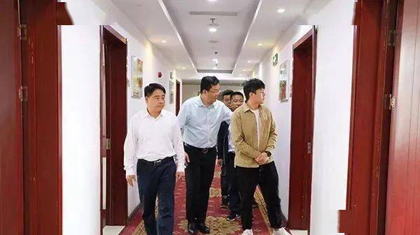 滕州红鹦鹉来东郭考察