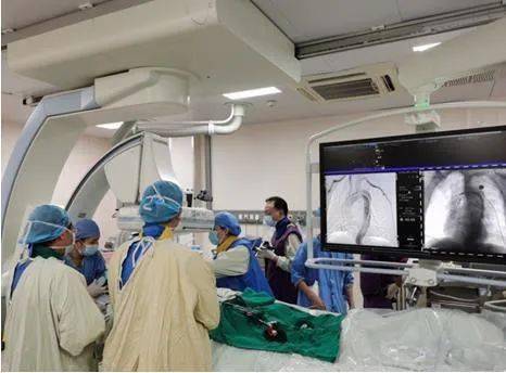 团队|鱼刺卡喉！68岁阿婆一个举动险丧命