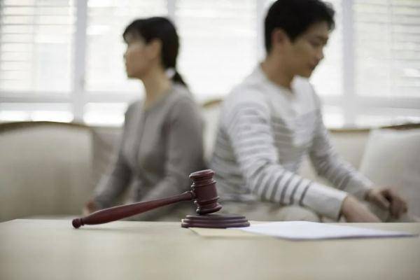 结婚1年闹离婚，男方欲要回18万元彩礼
