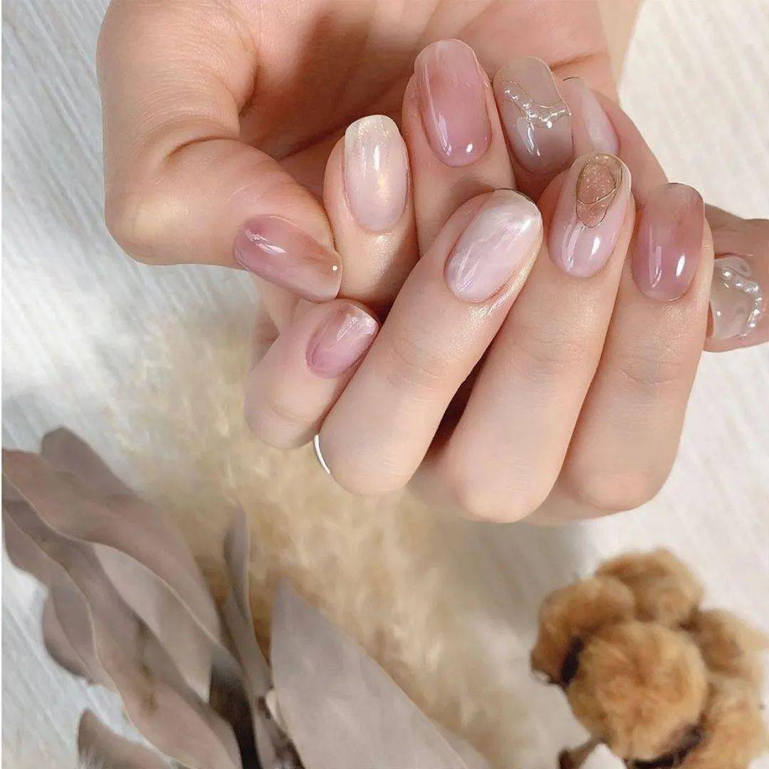 #Simple上班族最想要低调美甲都在这儿了~