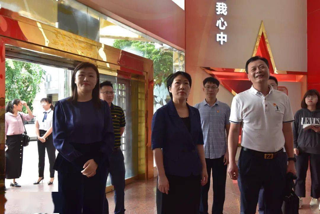 工作时强调:要强管理 转作风 提效能 不断开创财政工作新局面_屯昌