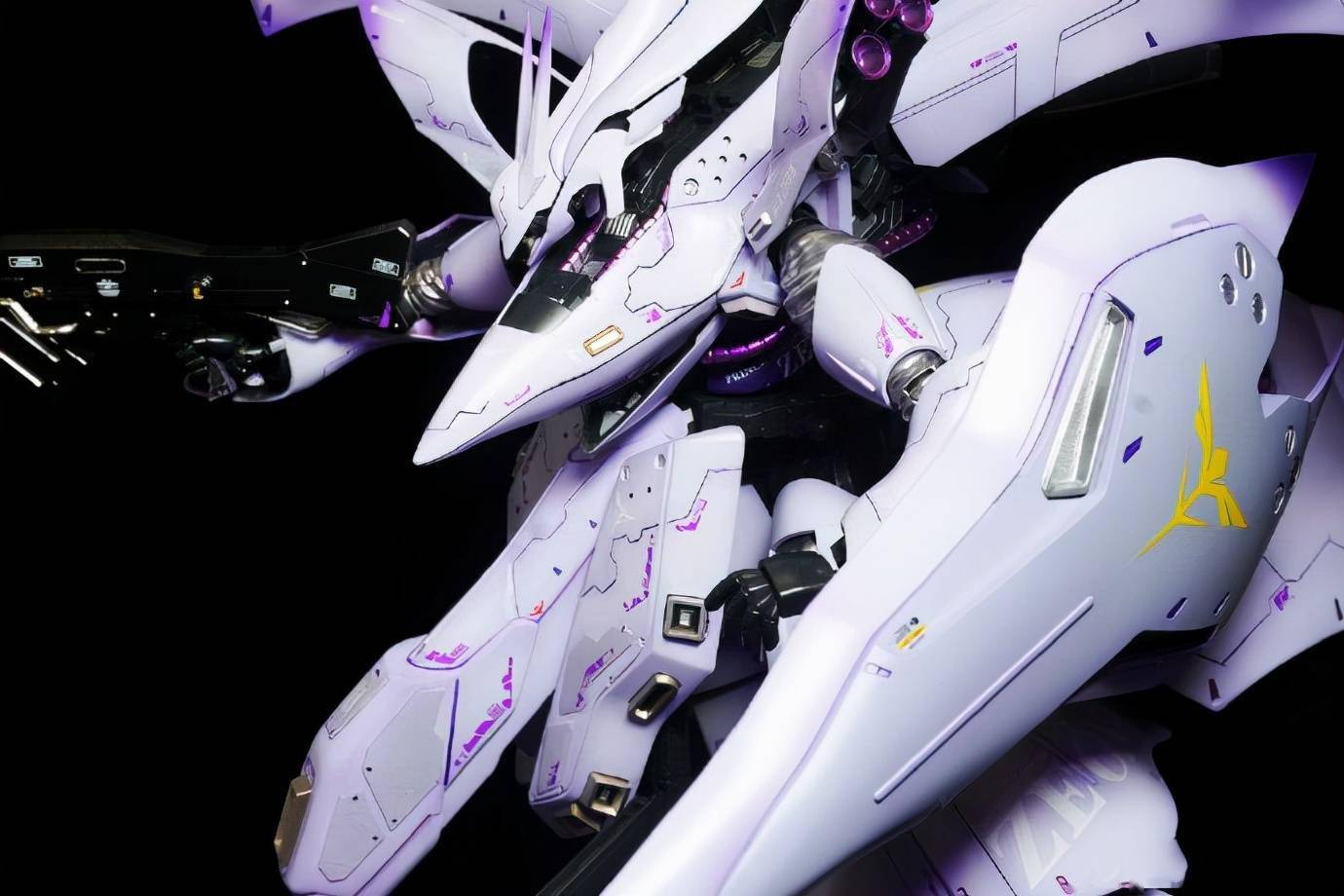 荧光刻线机动战士高达夜莺模型改造