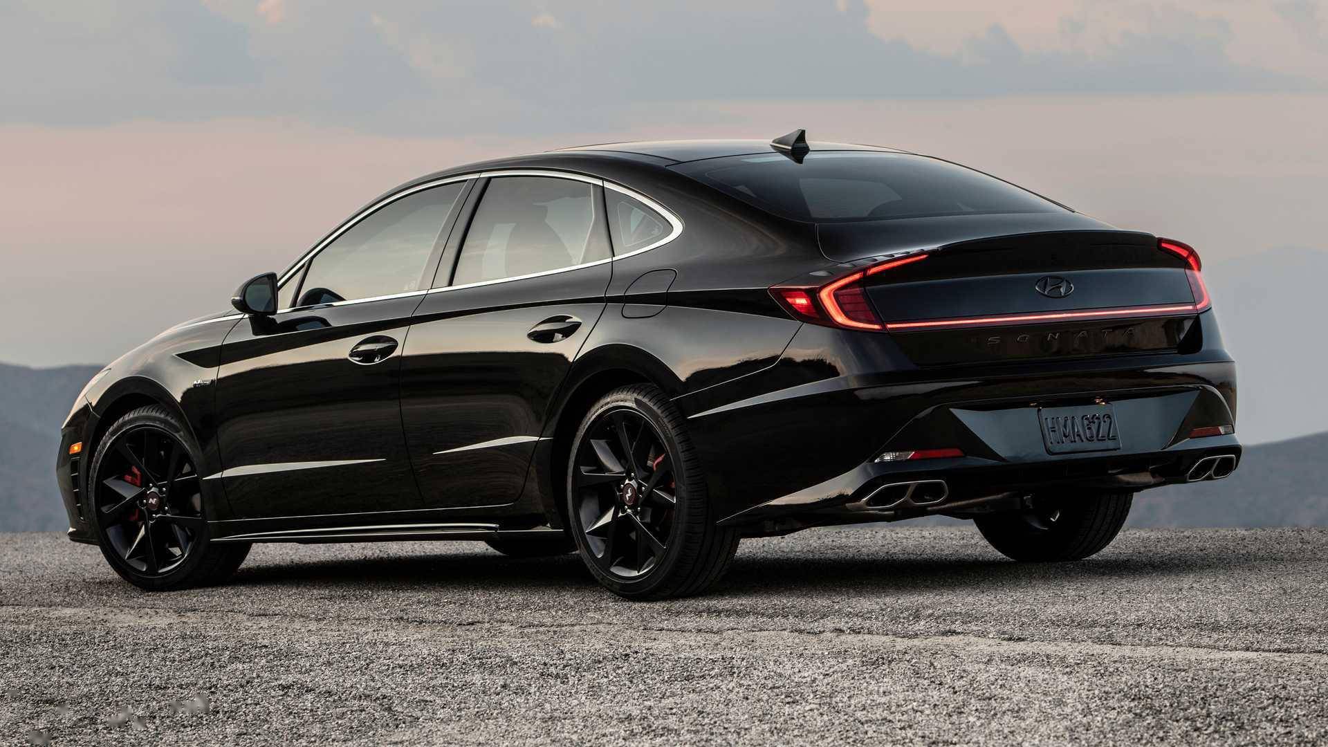 限量1000台的现代索纳塔 全车黑化配2.5t发动机290匹,422牛米