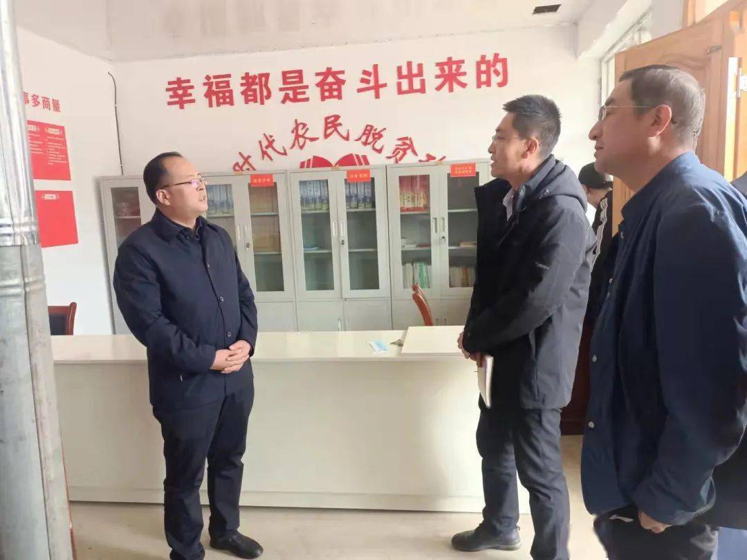 县委常委政法委书记县公安局党委书记局长石小伟深入贵