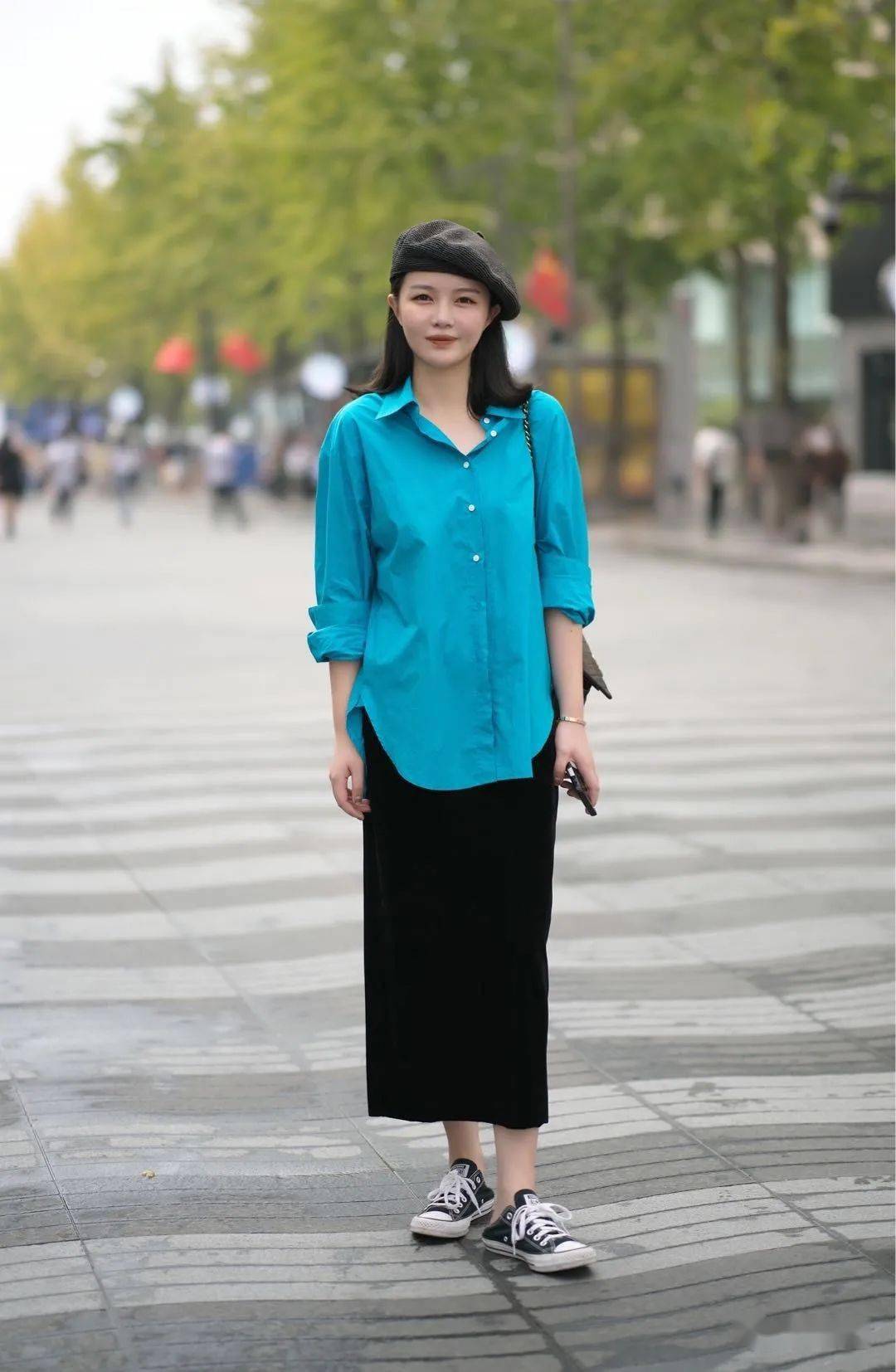 【滚叔街拍】可算是秋天了,半身长裙到底怎么穿才能又美又温柔?