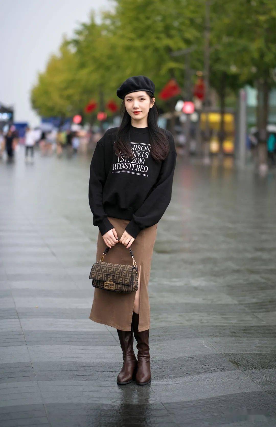 【滚叔街拍】可算是秋天了,半身长裙到底怎么穿才能又美又温柔?