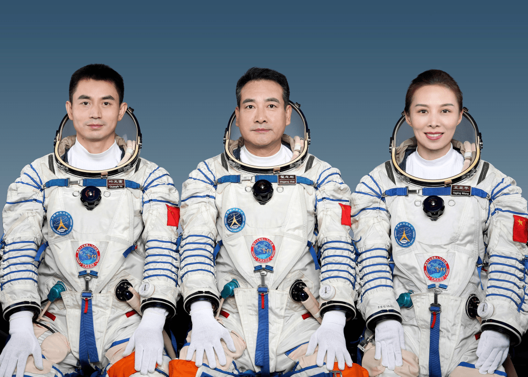 王亚平：首位进驻中国空间站的女航天员