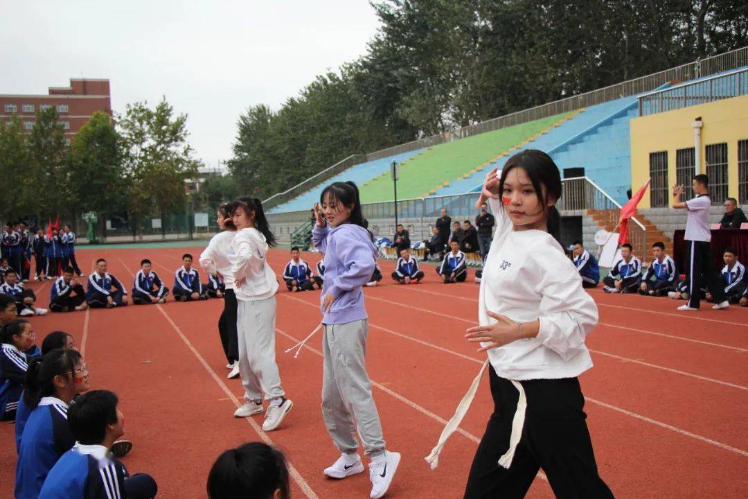 广饶一中艺体中心举行2021年秋季运动会