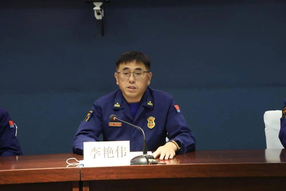 开班仪式上,李艳伟副支队长就抓好此次培训工作强调了三点意见:不忘