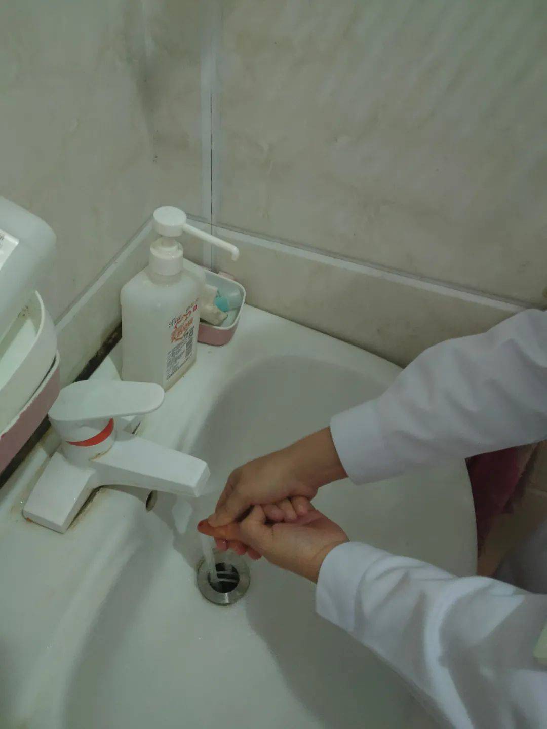 儿科医务人员针刺伤应急预案演练