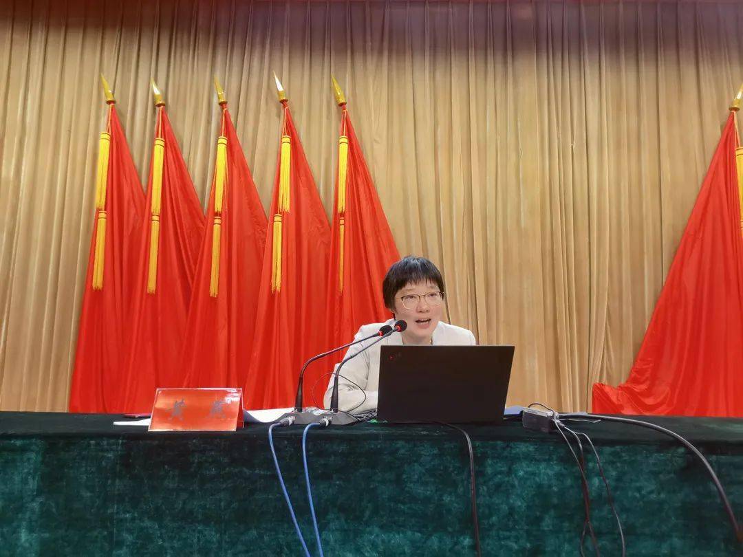 授课人员:姜堰区委宣传部网信办副主任 黄苏基础团务知识测试理论教学