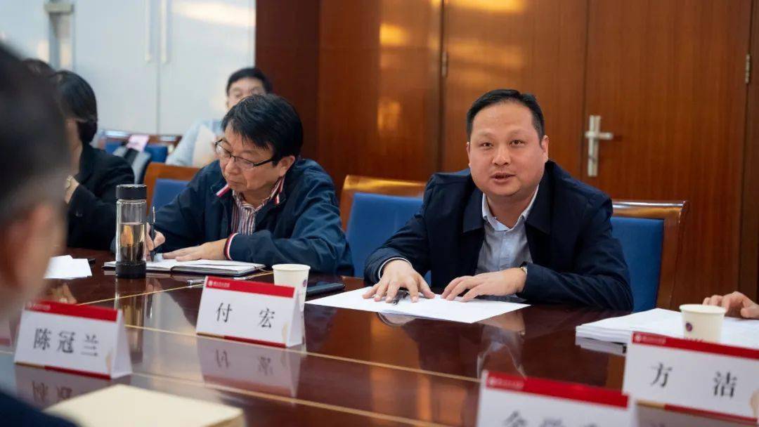 湖北楚菜研究院院长邹志平作表态性发言,明确表示在省商务厅和湖北