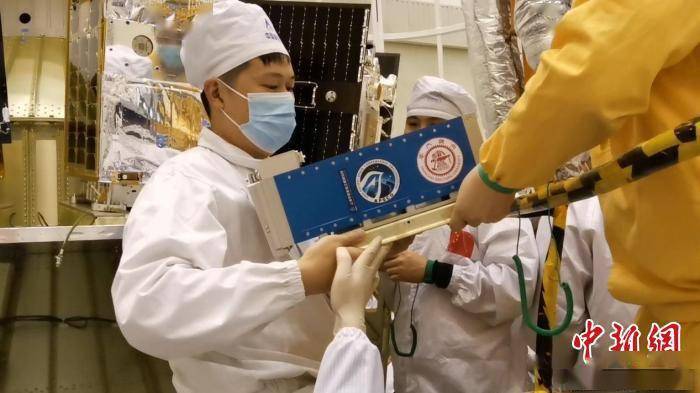 逐梦星空 上海交大首颗学生自研卫星成功发射