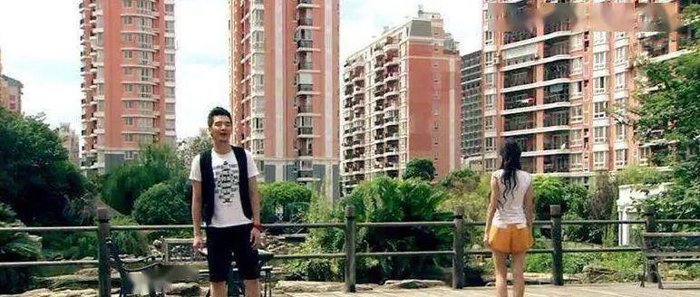 出炉，看有你家吗？电视剧 《爱情公寓》看过吗你瞅瞅剧中小区的环境 ▽