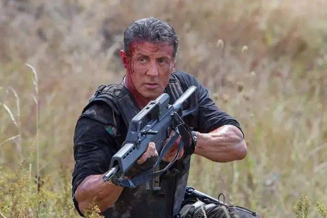 兰博|史泰龙告别《敢死队4》和整个系列，第一主角交给了他