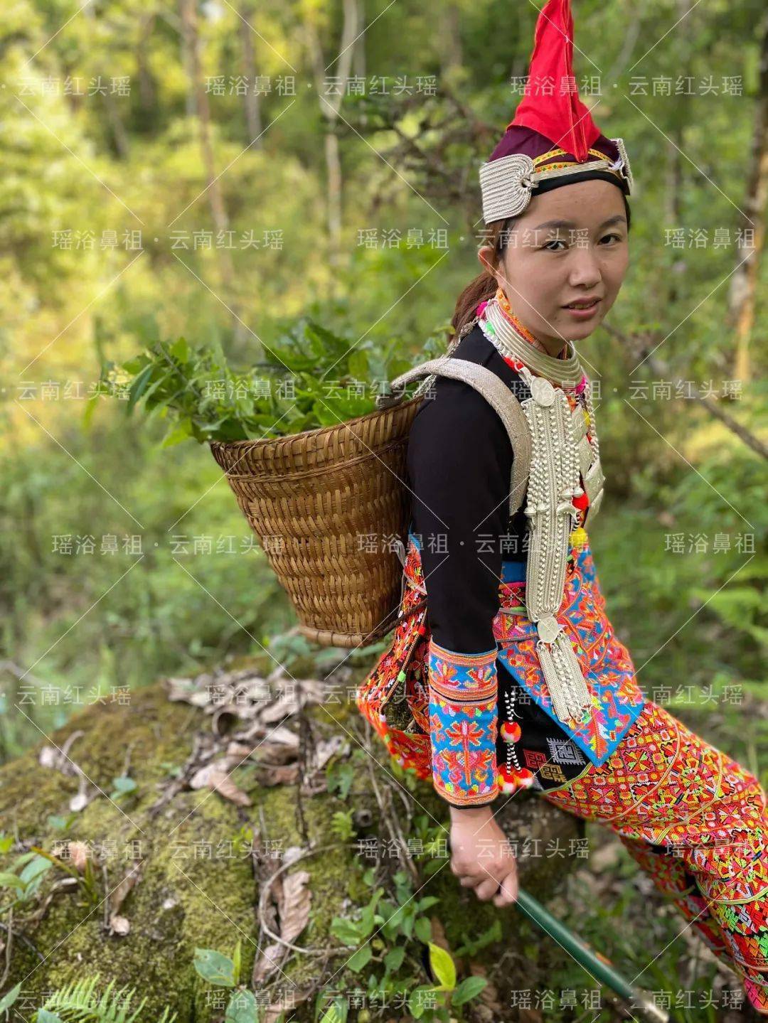 金平縣找到了黃娟所講的瑤醫傳承人,阿麗他是一位地地道道的瑤族妹子