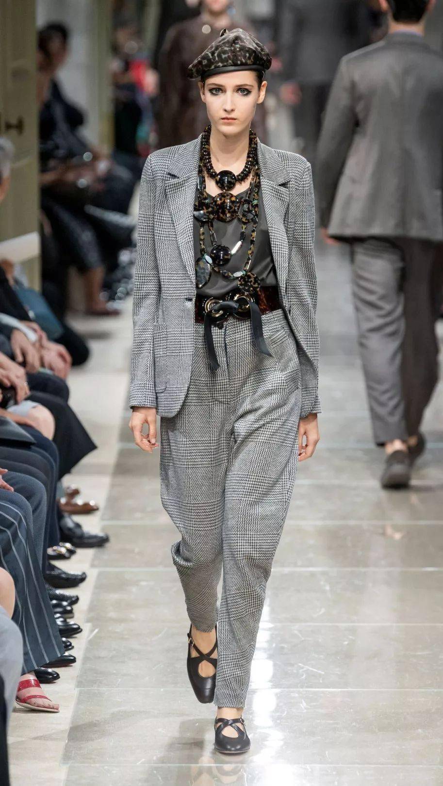 整体 今年秋冬“九分穿衣法”火了!不仅时髦,还更显高、显瘦!