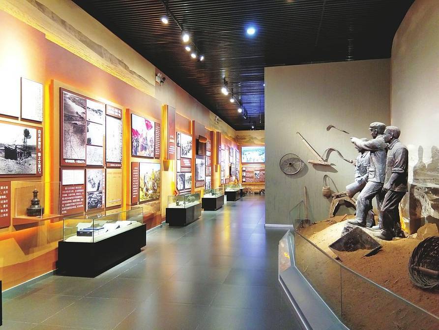 红色旅游看山西右玉精神展览馆重温红色历史传承右玉精神