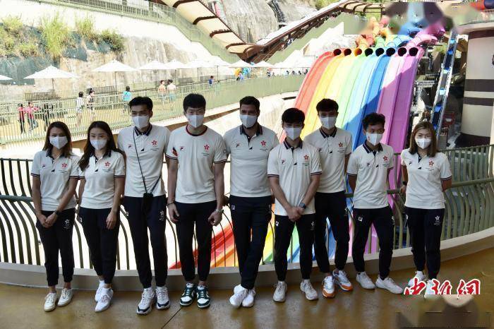 祝捷会|中国香港奥运代表团到访海洋公园水上乐园参与活动