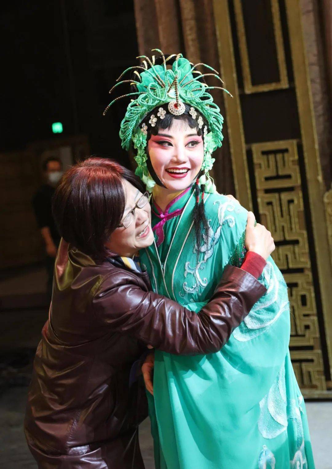 濮存昕说以后我即使拄着拐杖也要来看楼胜的戏婺剧夺梅专场燃爆中国