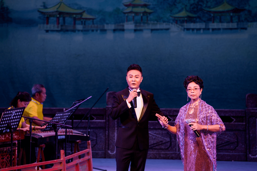 莫伟滨 摄粤剧曲艺是传承价值观和文化认同感的艺术需要薪火相传