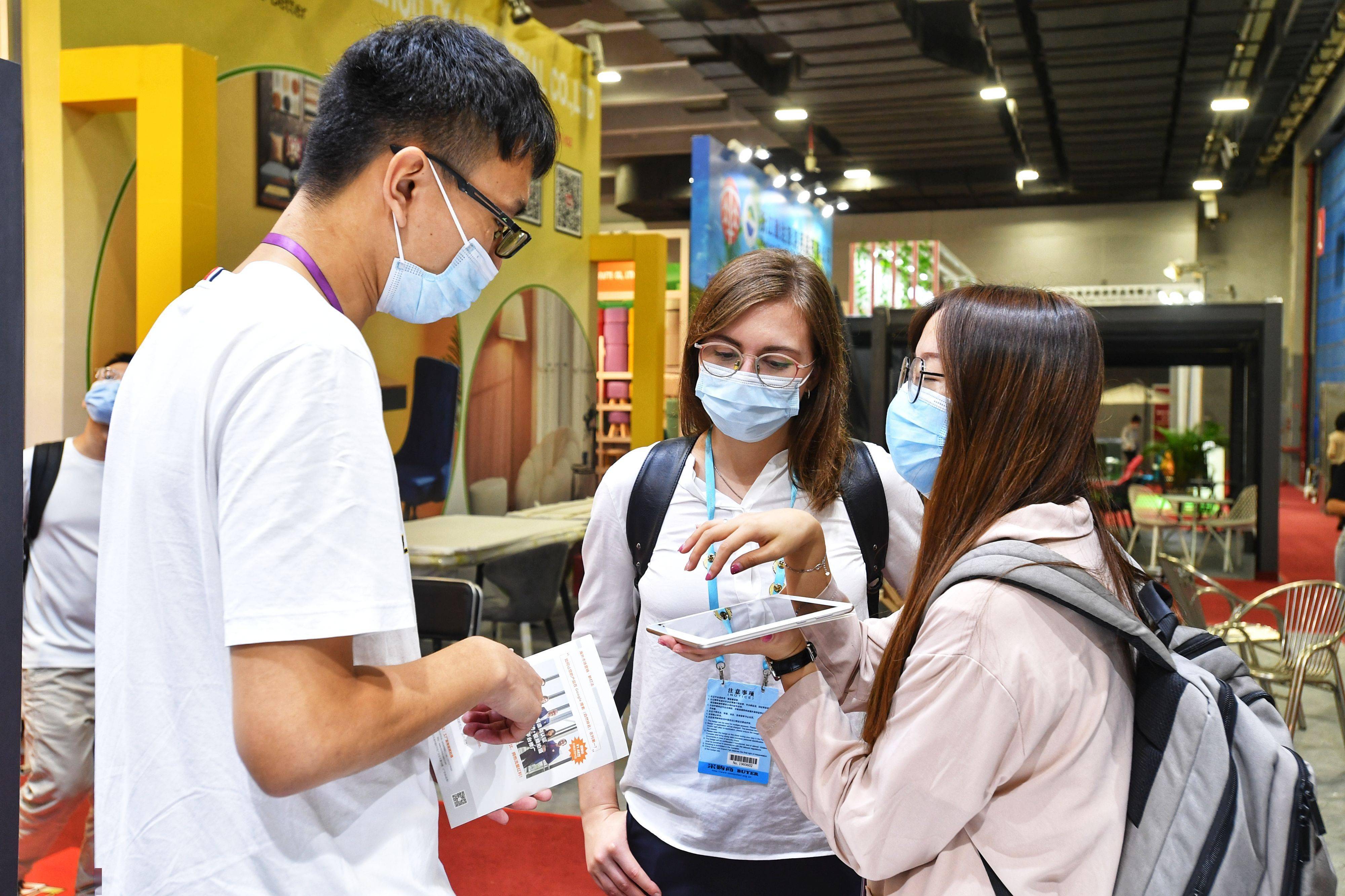 重整行装再出发——"中国第一展"率先恢复线下展让世界分享中国机遇