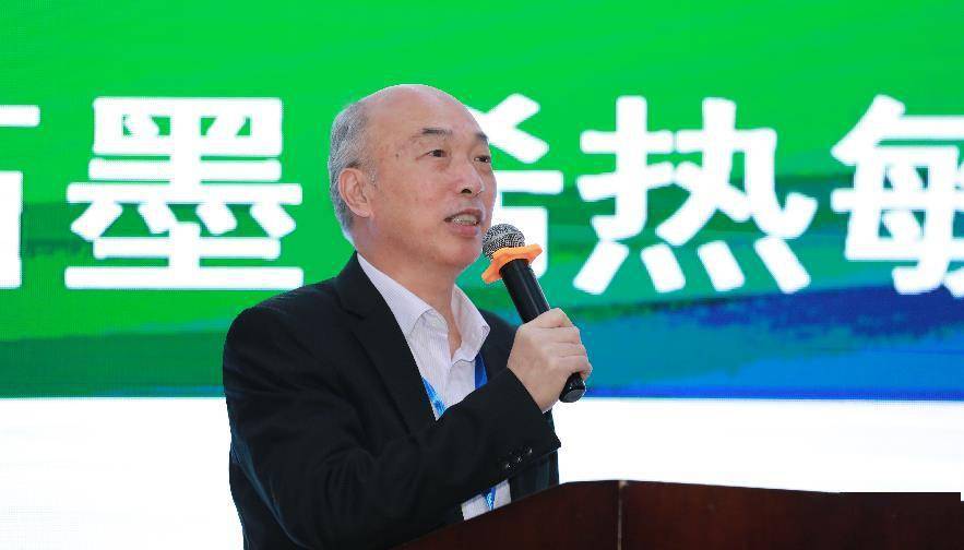 陈日新教授对此款产品进行了详细讲解.