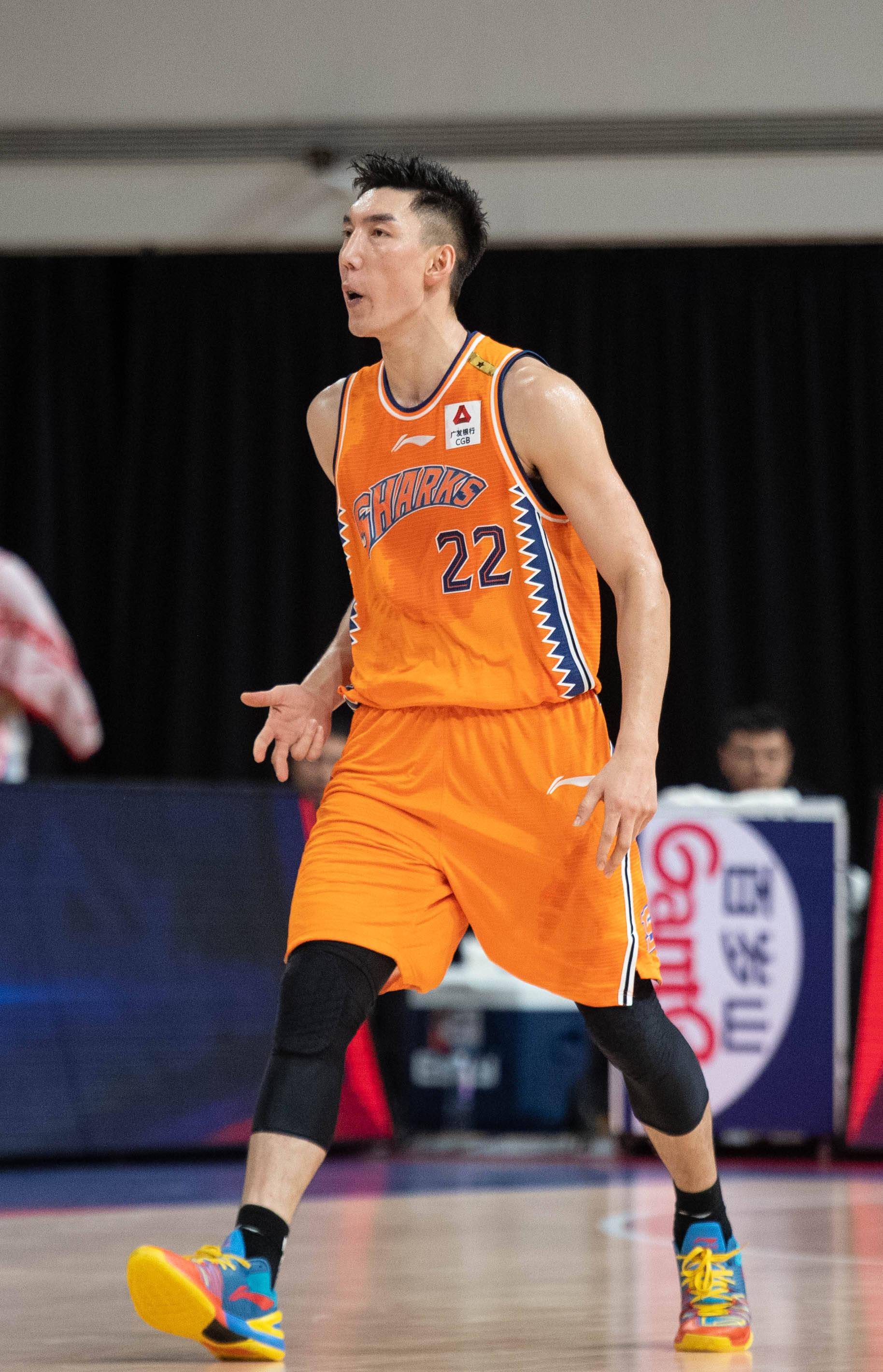 篮球——cba第一阶段:上海久事队胜四川金荣实业队