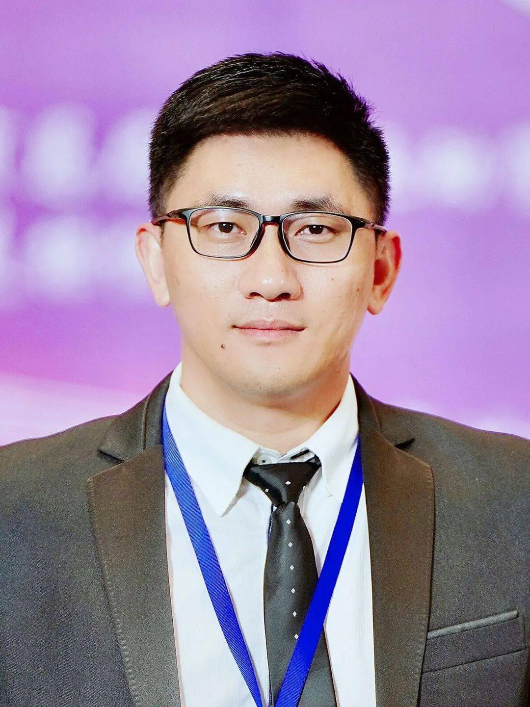 黄子杰将工作当成事业去追求,永不言败!