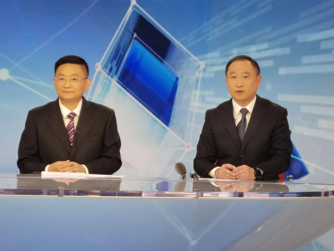 10月19日上午 ,江苏省水利厅副厅长张劲松,副厅长王冬生带队走进《政