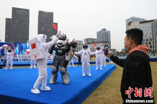 主会场|全国“双创”周郑州主会场科技感十足