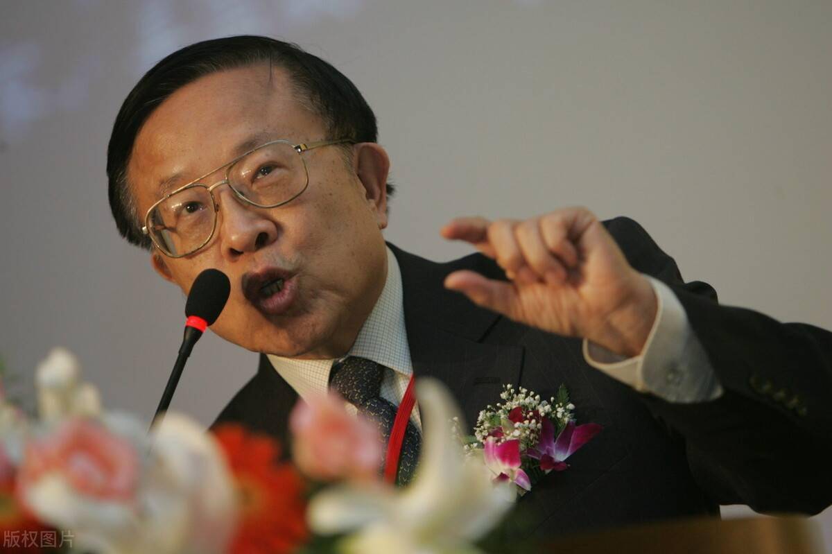 我 大学教授 在北京工作几十年后 告诉你教授的退休金有多少 行业