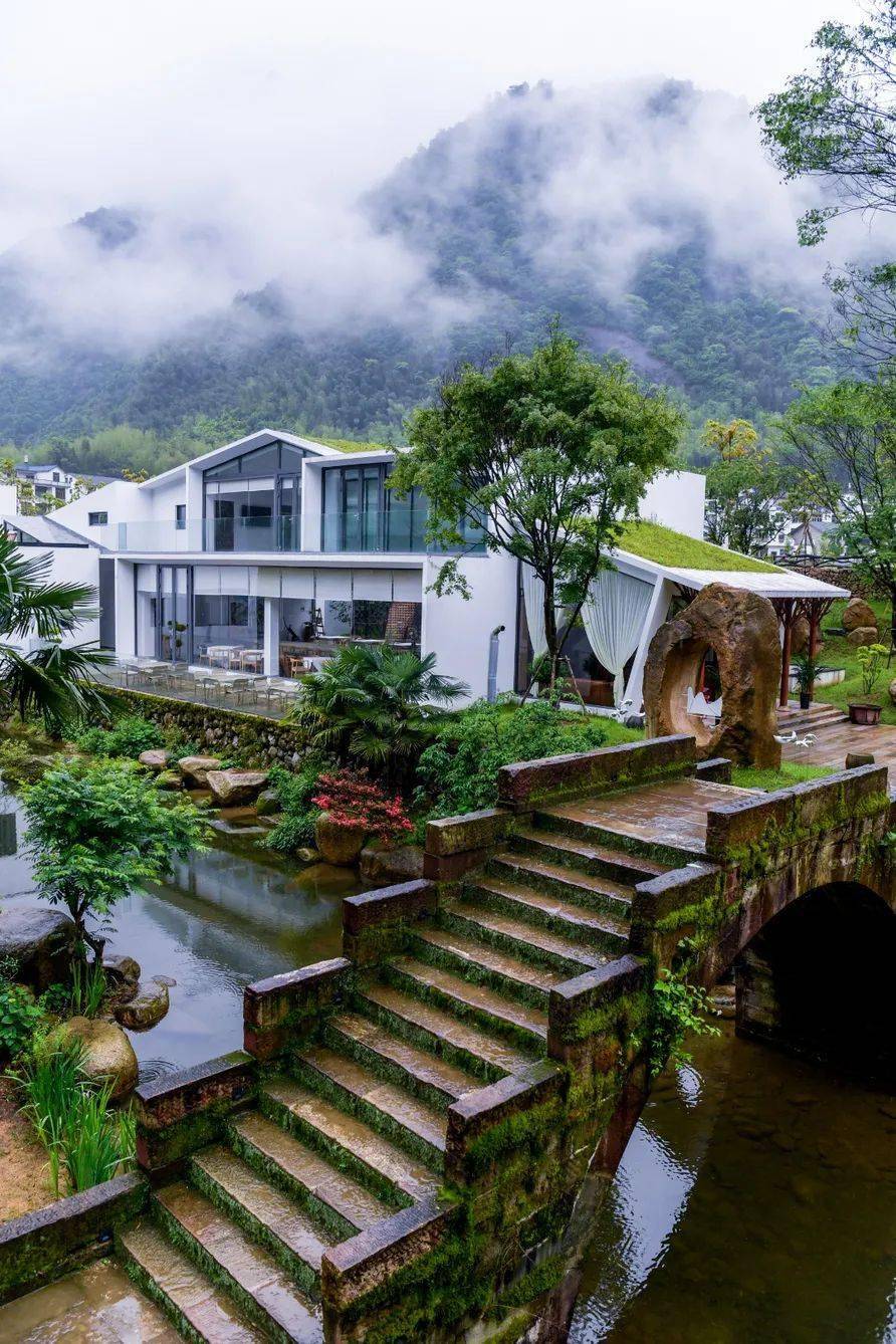 三清乡村艺术聚落项90是以98旅融合艺术振兴乡村为90 的的民宿