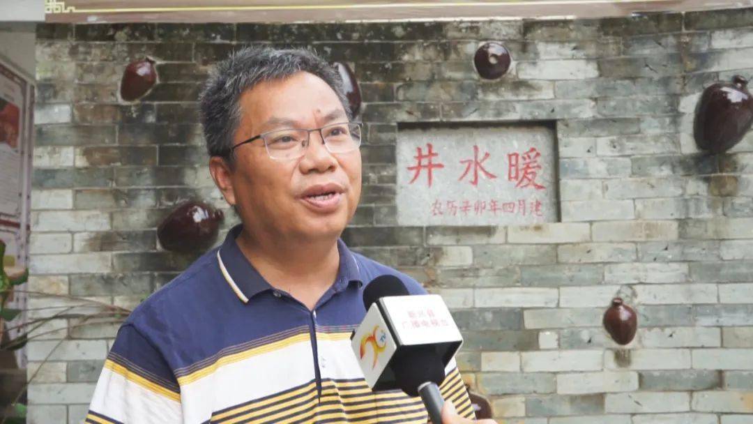 点赞以宽容和理解善待每一位家人的张燕霞家庭