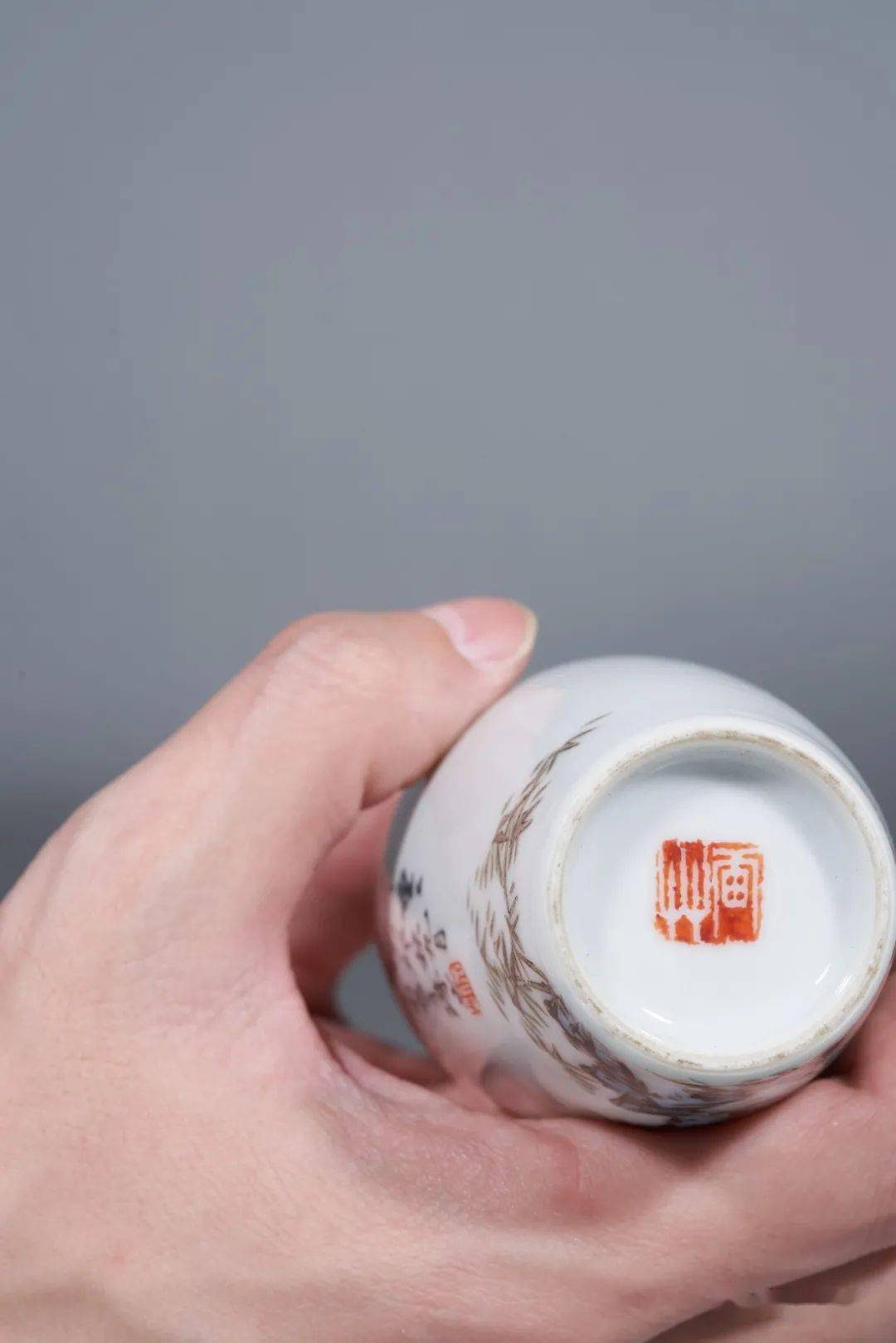 竹溪王步 h:15 d:5竹林仙翁墨彩玉米瓶 民国题识:春耕图,仿石田老人意