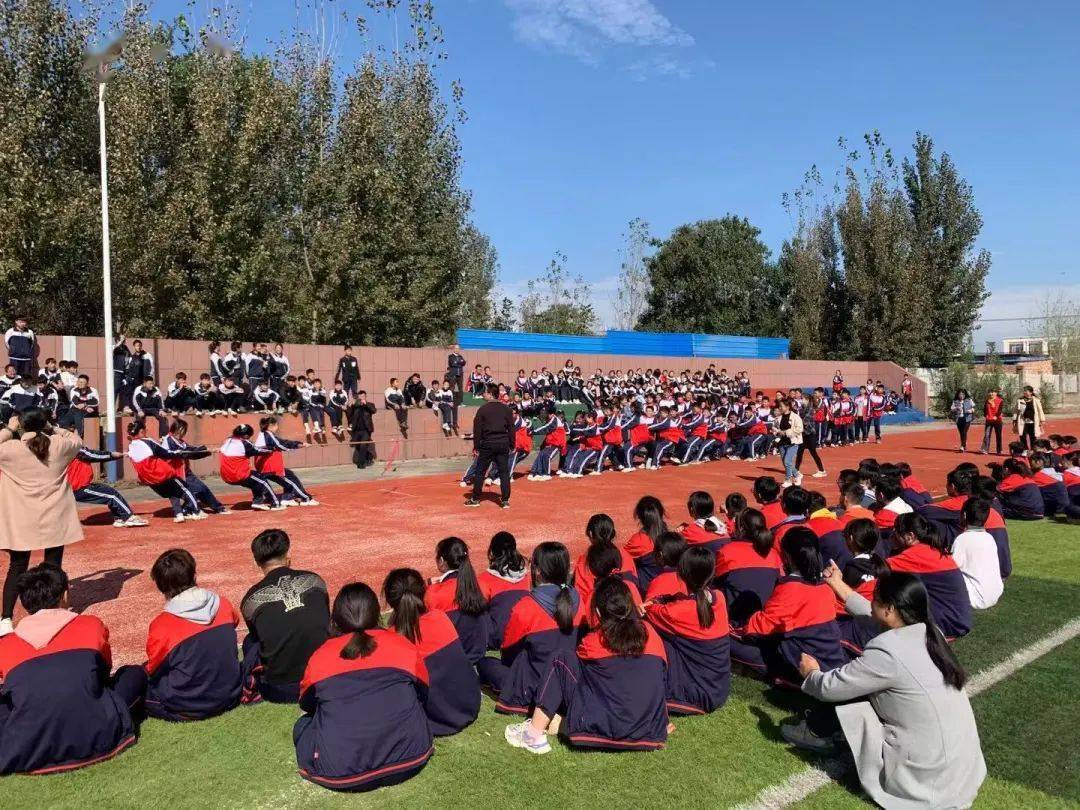 凝心聚力展风采——定水镇中学举行学生拔河比赛_阳谷县