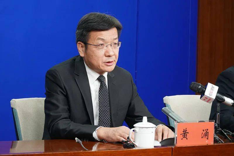 据黄涌介绍,按照国务院联防联控机制有关工作要求,国内有关地区风险
