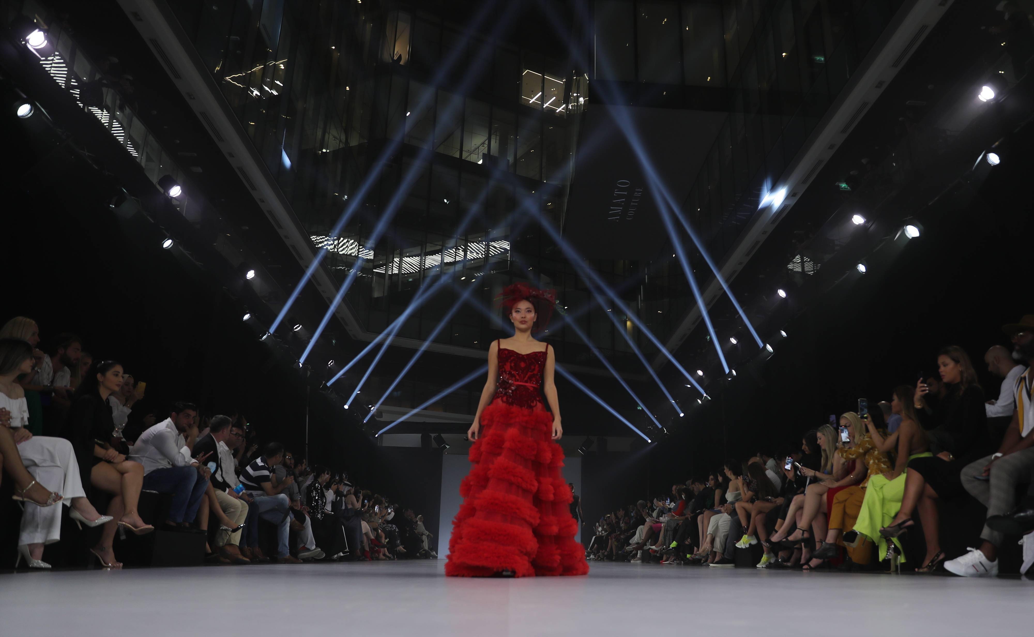 服装阿拉伯时装周——Amato Couture品牌时装秀