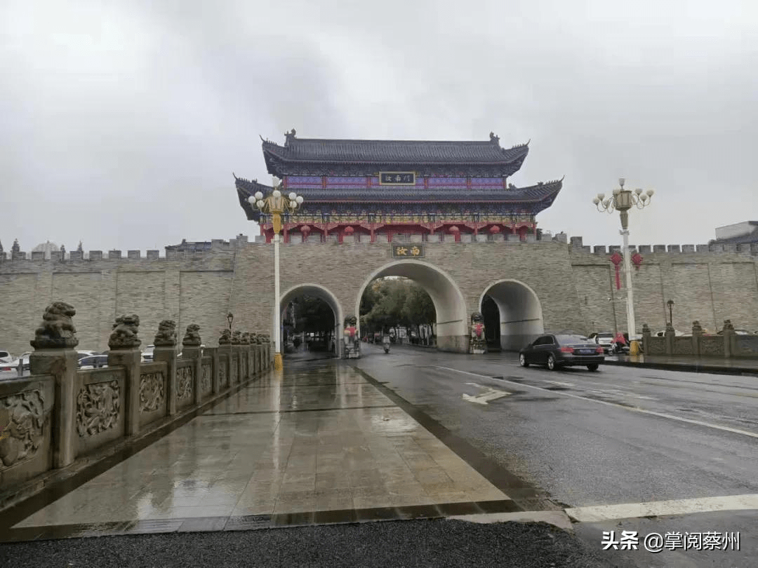 风雨千年,几经损毁与扩建的城垣不断完善,而后在历