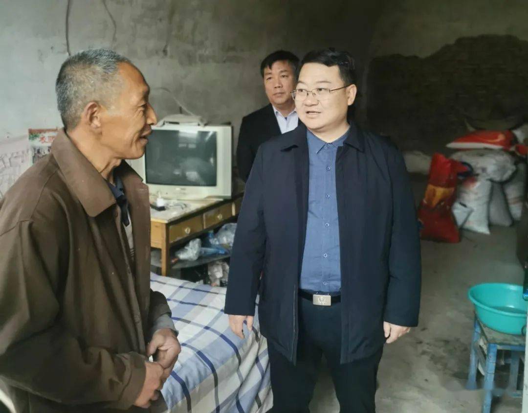 关注湖滨区委副书记唐伟督导巩固拓展脱贫攻坚成果工作