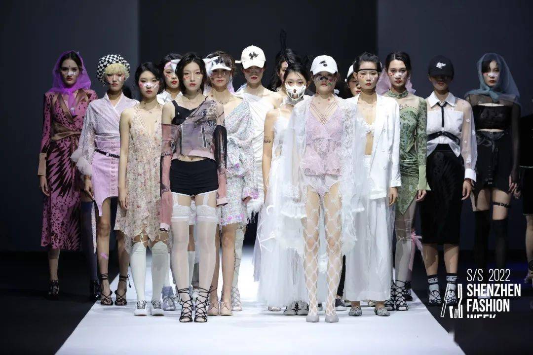 服装 S/S2022深圳时装周｜DAY4：别样角度，诠释「型」之烂漫