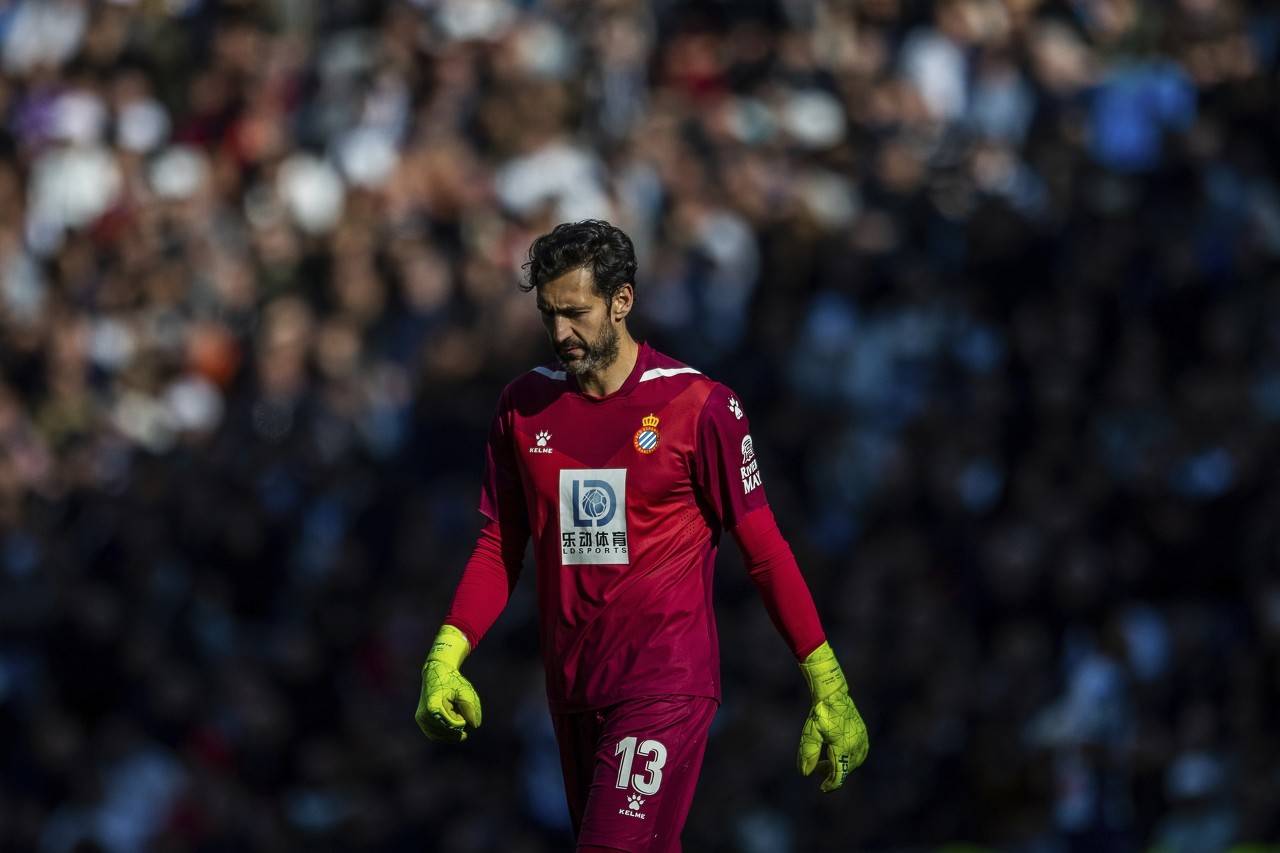 西班牙人主帅:洛佩斯有时会有精彩扑救,这并不让我们感到惊讶_维森特