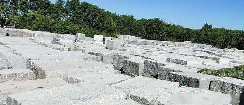 芝麻黑新矿!海南屯昌县储量超5000万方花岗岩矿出让20年_矿山