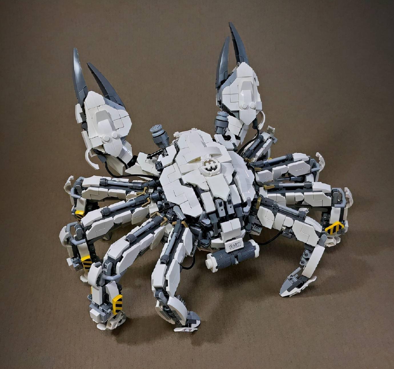 乐高积木制作的蜈蚣,好多条腿呀!