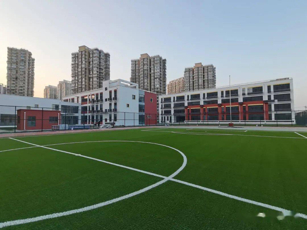 先睹为快探秘北京十中晓月苑校区装修基本完成一起来看看校园里什么样