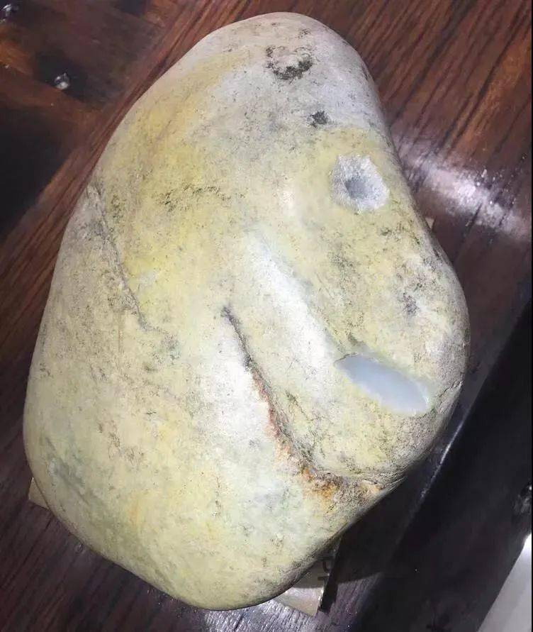 但是石包玉的风险也是特别大的,有句话叫"富贵险中求",石包玉完美的